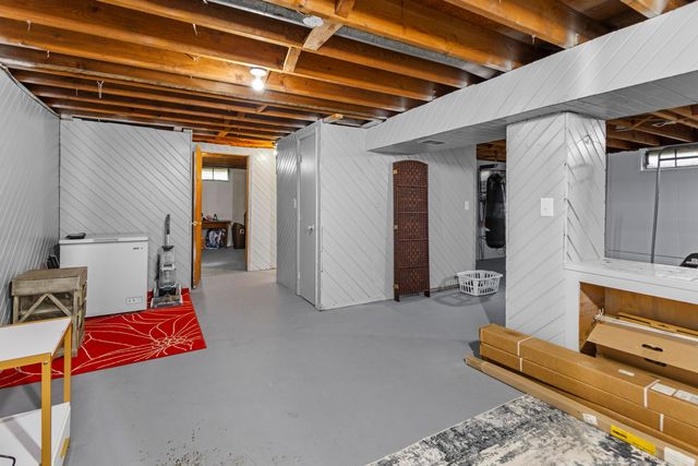 3425 Cambridge Avenue, Jackson, MI 49203