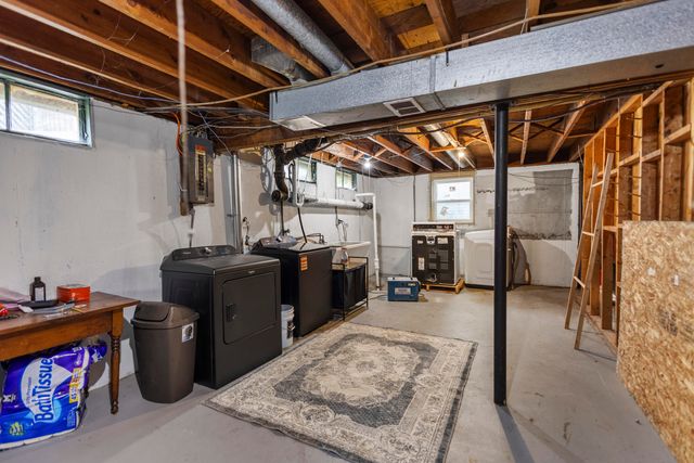 3425 Cambridge Avenue, Jackson, MI 49203