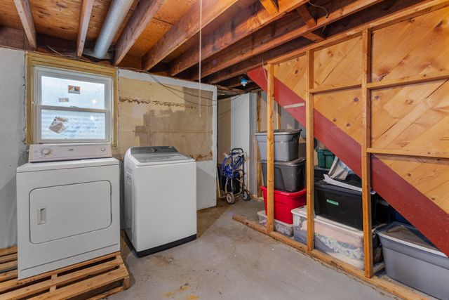 3425 Cambridge Avenue, Jackson, MI 49203