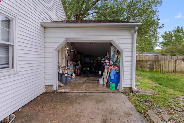 3425 Cambridge Avenue, Jackson, MI 49203