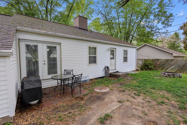 3425 Cambridge Avenue, Jackson, MI 49203