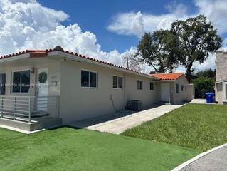 3675 SW 14th St 0, Miami, FL 33145