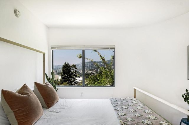 2133 Mayview Drive, Los Angeles, CA 90027