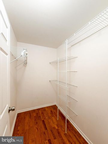 404 N LAFAYETTE RD, Metuchen, NJ 08840