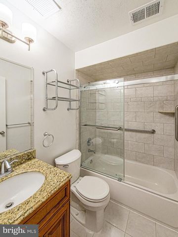 404 N LAFAYETTE RD, Metuchen, NJ 08840