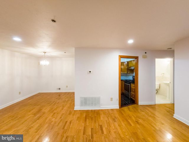 404 N LAFAYETTE RD, Metuchen, NJ 08840