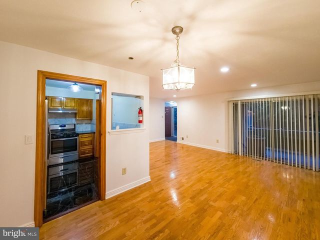 404 N LAFAYETTE RD, Metuchen, NJ 08840