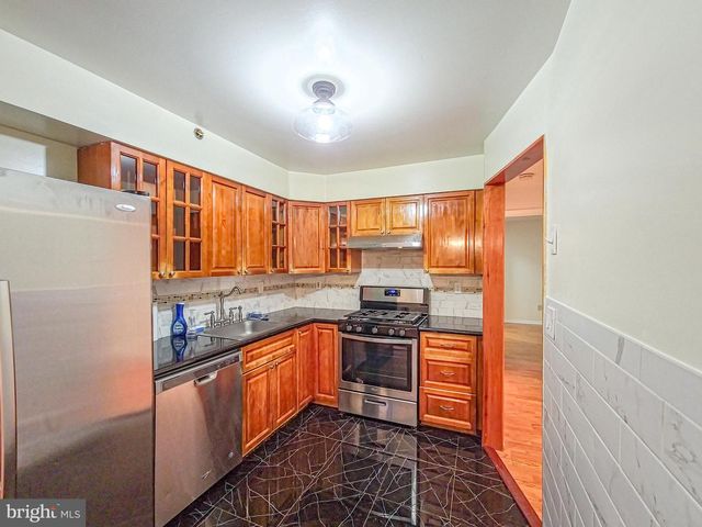 404 N LAFAYETTE RD, Metuchen, NJ 08840