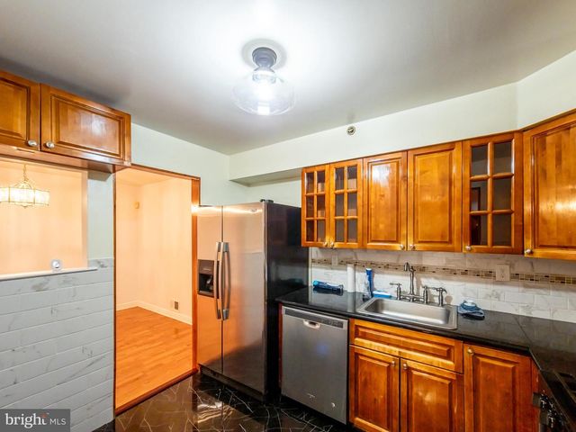 404 N LAFAYETTE RD, Metuchen, NJ 08840