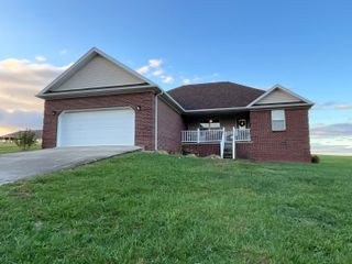 74 W Cherry Drive, Science Hill, KY 42553