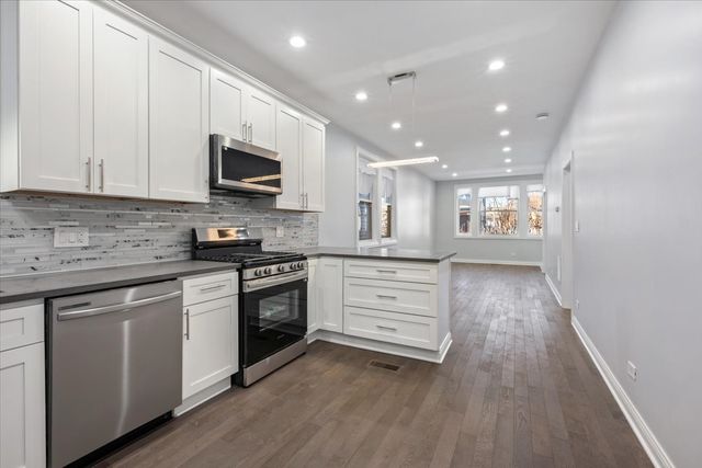 4161 S Wells Street, Chicago, IL 60609