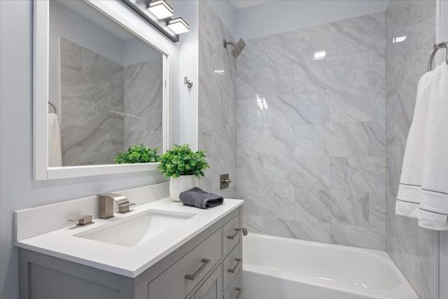 4161 S Wells Street, Chicago, IL 60609