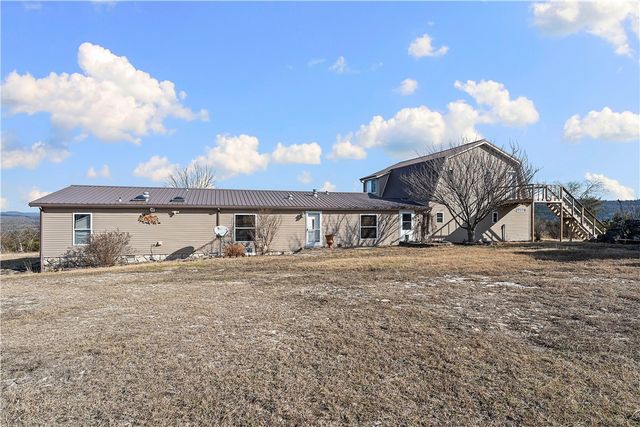 3356 County Road 425, Berryville, AR 72616