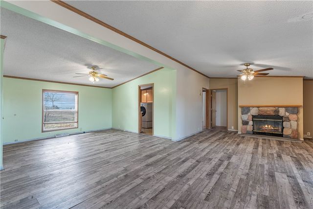 3356 County Road 425, Berryville, AR 72616