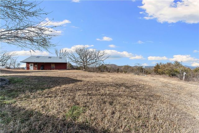 3356 County Road 425, Berryville, AR 72616