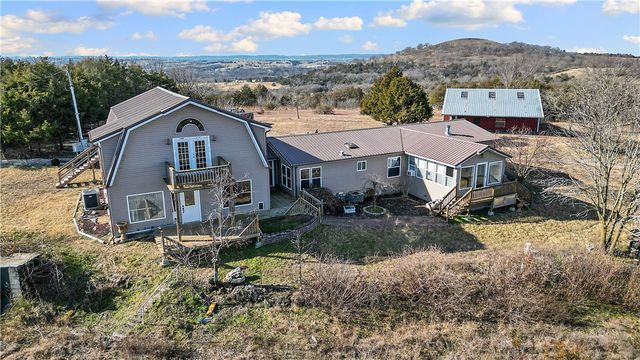 3356 County Road 425, Berryville, AR 72616