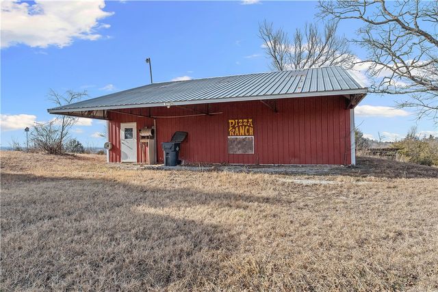 3356 County Road 425, Berryville, AR 72616
