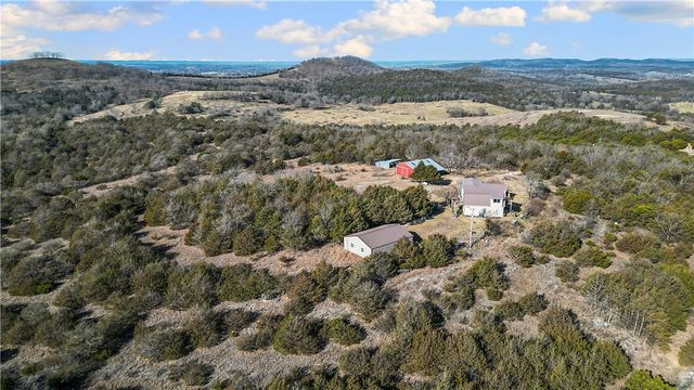 3356 County Road 425, Berryville, AR 72616