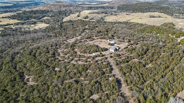 3356 County Road 425, Berryville, AR 72616