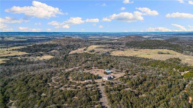 3356 County Road 425, Berryville, AR 72616