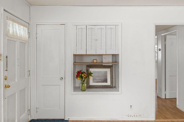 22 Mills Avenue, South Burlington, VT 05403