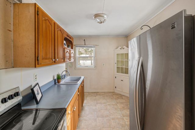 22 Mills Avenue, South Burlington, VT 05403