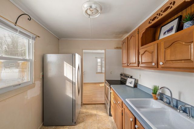 22 Mills Avenue, South Burlington, VT 05403