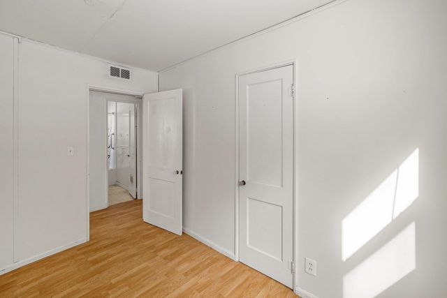 22 Mills Avenue, South Burlington, VT 05403