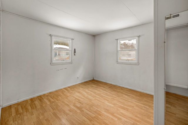 22 Mills Avenue, South Burlington, VT 05403