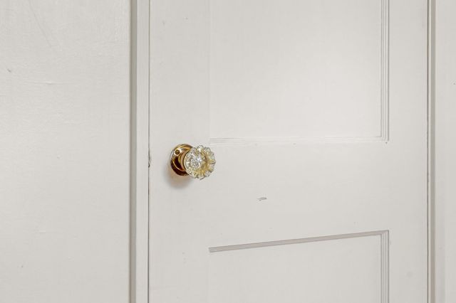 22 Mills Avenue, South Burlington, VT 05403