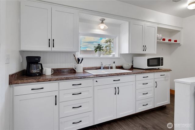 302 Van Trump Avenue NE, Yelm, WA 98597