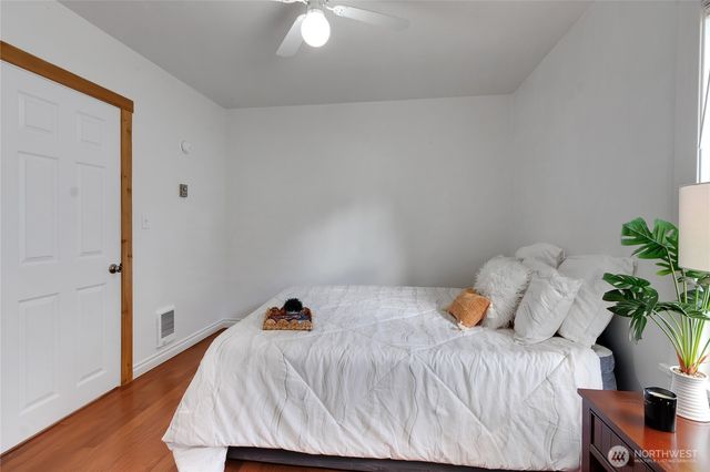 302 Van Trump Avenue NE, Yelm, WA 98597