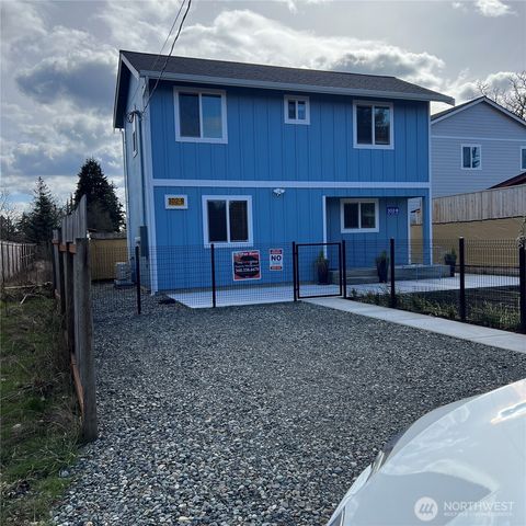 302 Van Trump Avenue NE, Yelm, WA 98597