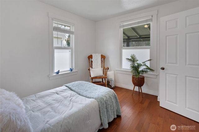 302 Van Trump Avenue NE, Yelm, WA 98597