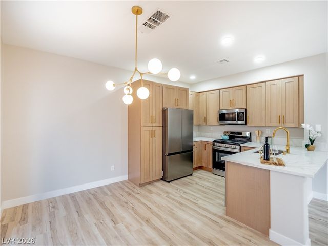 4153 Compatibility Court, North Las Vegas, NV 89032