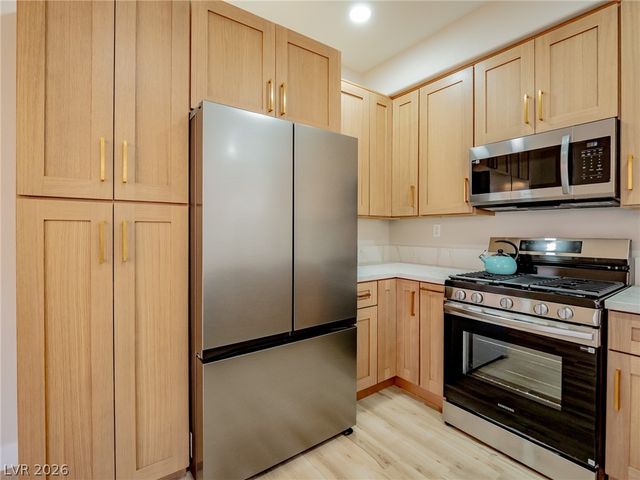 4153 Compatibility Court, North Las Vegas, NV 89032