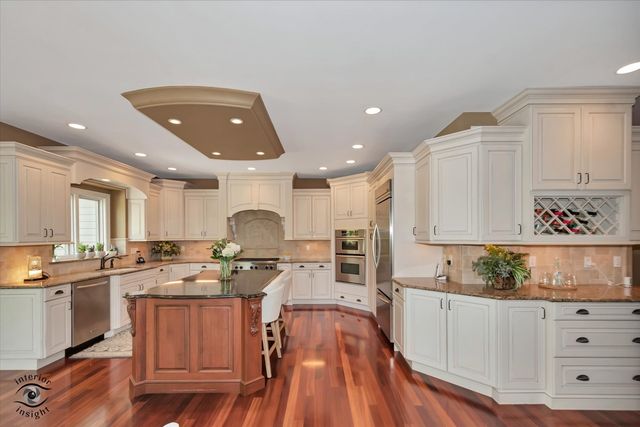 1678 Barkei Drive, Batavia, IL 60510