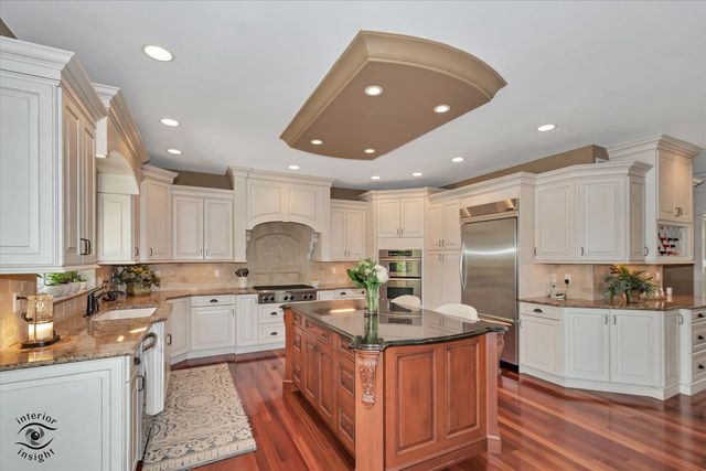 1678 Barkei Drive, Batavia, IL 60510