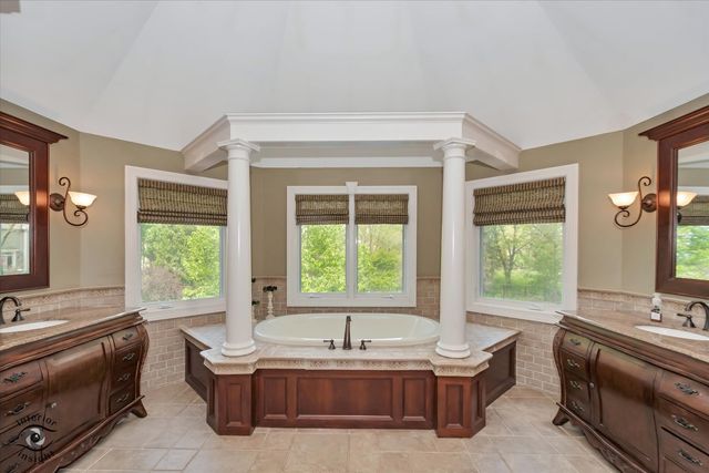 1678 Barkei Drive, Batavia, IL 60510