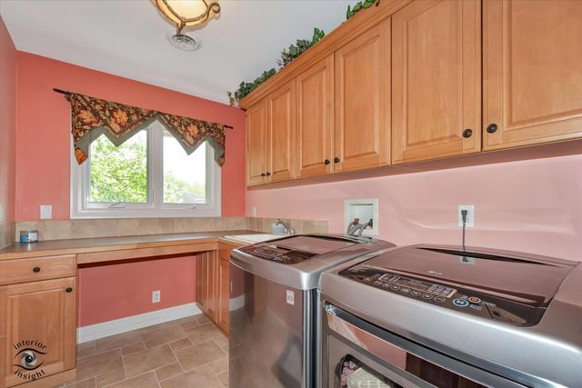 1678 Barkei Drive, Batavia, IL 60510