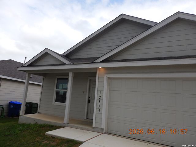 12835 Basil Cluster, St Hedwig, TX 78152