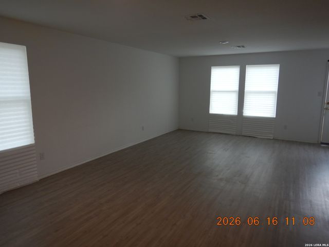 12835 Basil Cluster, St Hedwig, TX 78152