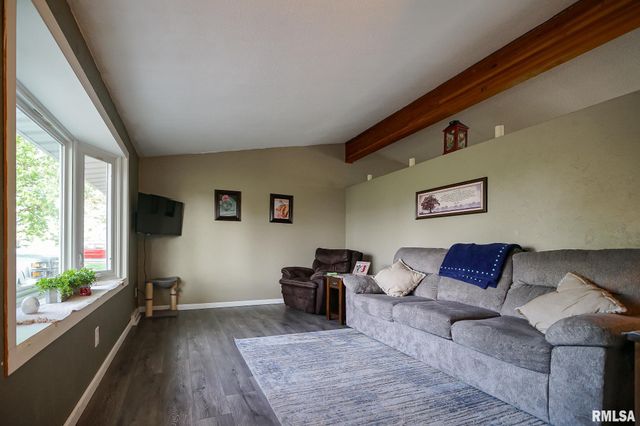 104 JAMESTOWN Court, Pekin, IL 61554