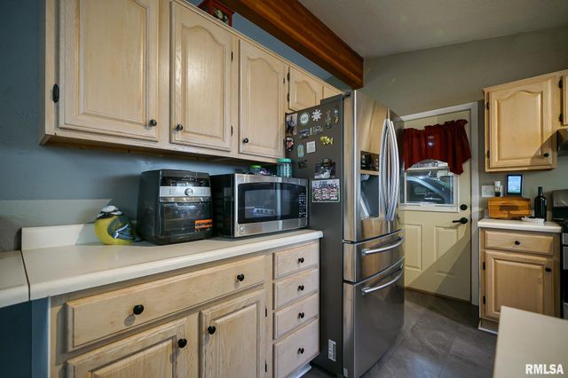 104 JAMESTOWN Court, Pekin, IL 61554