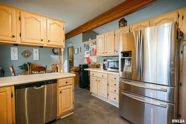 104 JAMESTOWN Court, Pekin, IL 61554
