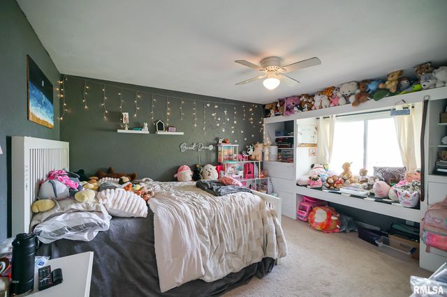 104 JAMESTOWN Court, Pekin, IL 61554