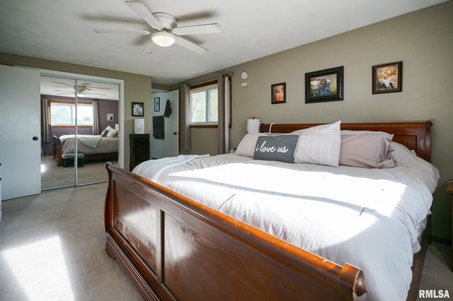 104 JAMESTOWN Court, Pekin, IL 61554
