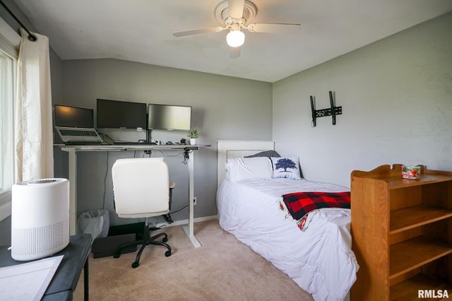 104 JAMESTOWN Court, Pekin, IL 61554