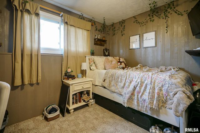 104 JAMESTOWN Court, Pekin, IL 61554