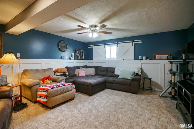 104 JAMESTOWN Court, Pekin, IL 61554